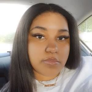 Meet your Posher, Tanisha